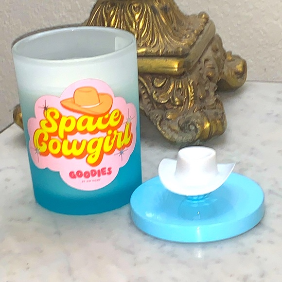 DW HOME CANDLE SPACE COWGIRL GOODIES 8.2 oz DISCO COWBOY 1 WICK NEW - Picture 5 of 6